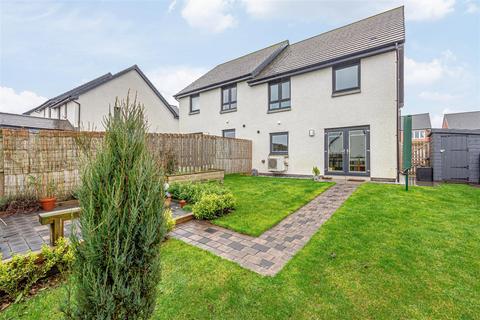 48b Acremoar Drive, Kinross, KY13 8RE