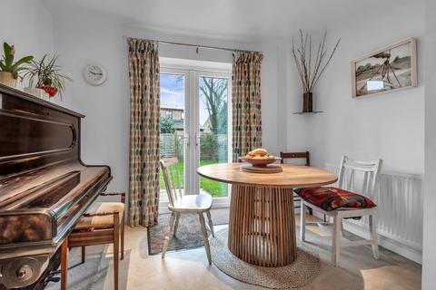 11 Ash Close, York, YO31 1HE