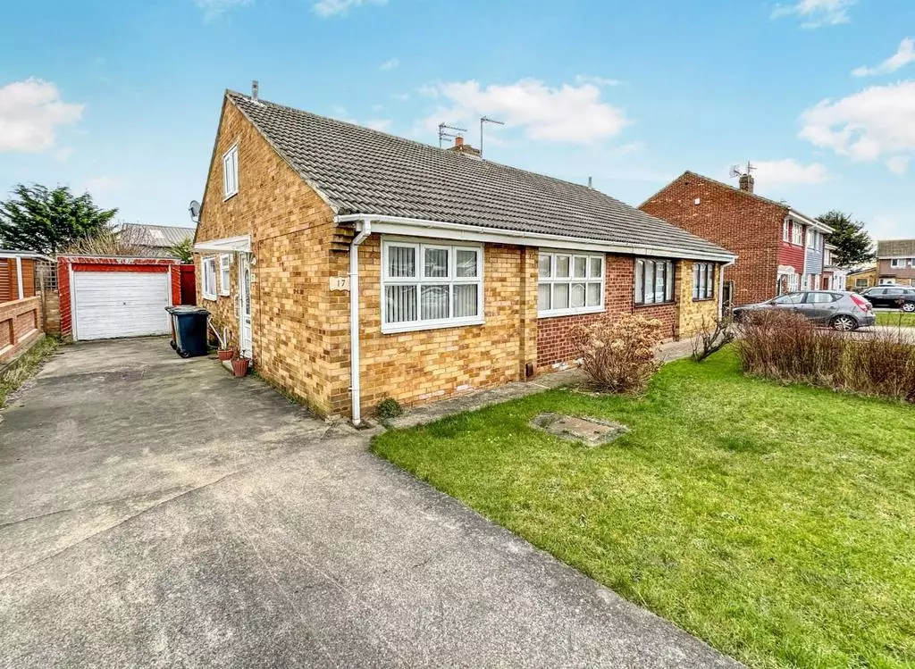 2 bedroom semi-detached bungalow for sale