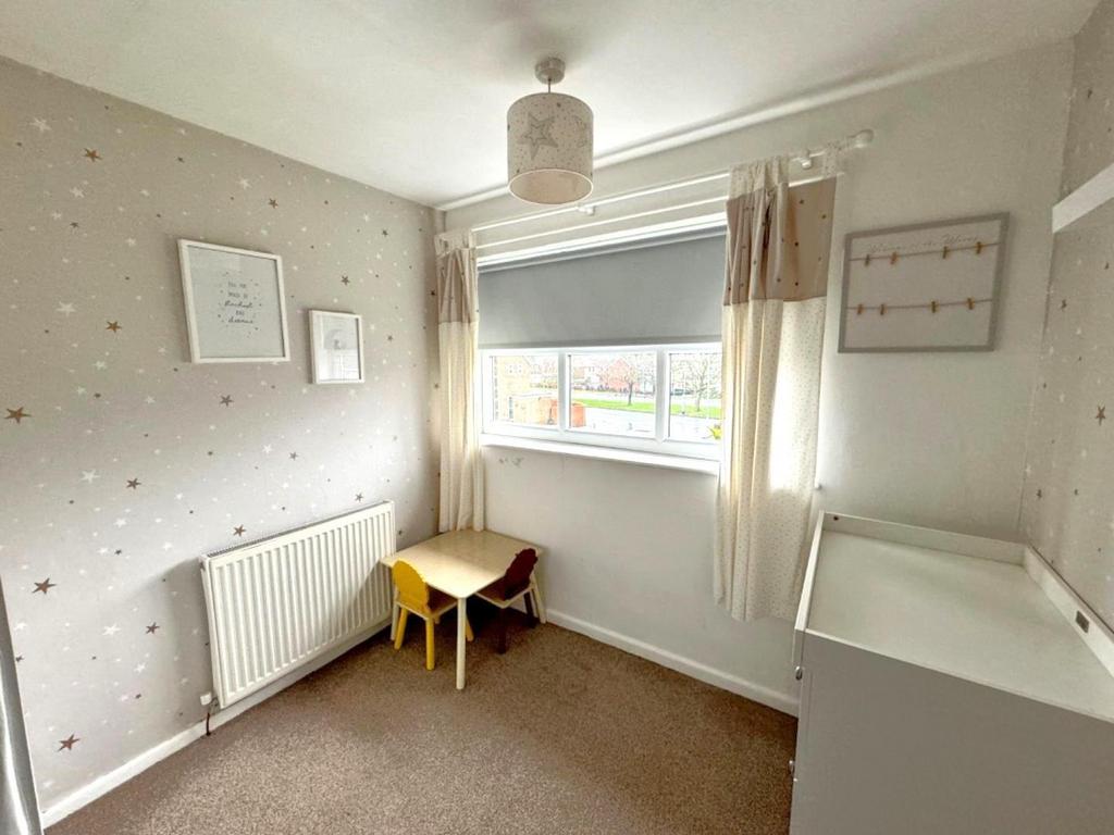 BEDROOM (front)
