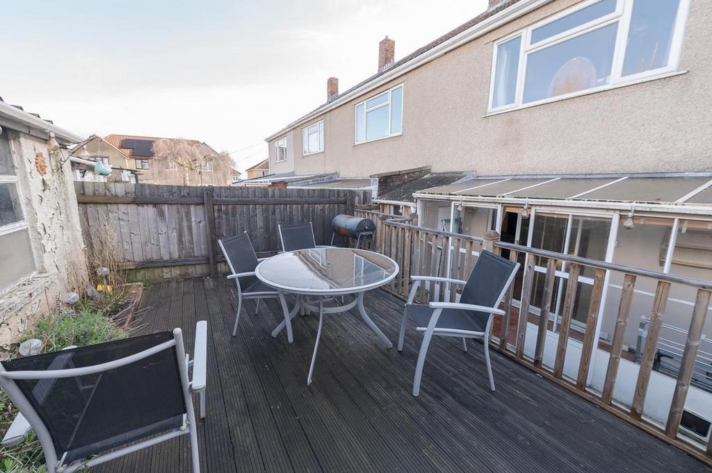 Rear garden pic 2.jpg