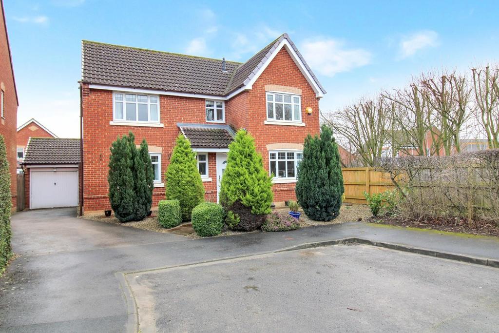 Doublegates Avenue, Ripon 4 bed detached house for sale £370,000