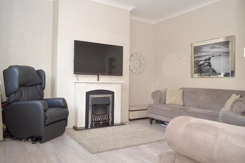 3 bedroom end of terrace house for sale, Heron Street, Oldham