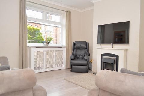 3 bedroom end of terrace house for sale, Heron Street, Oldham