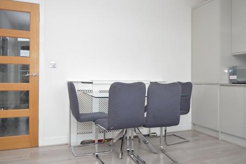 216 Heron Street, Oldham, OL8 4NB