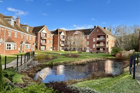 3 bedroom retirement property for sale, Woodfield Gardens, Hereford HR2