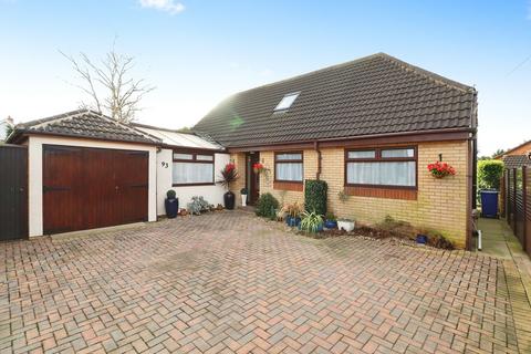 4 bedroom detached house for sale, St Marys Drive, Doncaster DN7