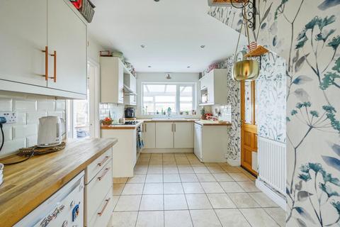 6 Bagots View, Abbots Bromley, Rugeley, WS15 3BU