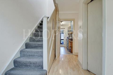 3 bedroom terraced house for sale, Coles Green Road, London, NW2