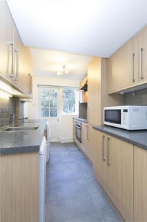 3 bedroom maisonette to rent, Cathcart Road, London SW10