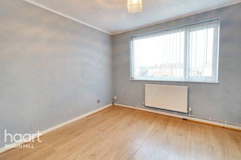 7 Spruce Road, Biggin Hill, Westerham, TN16 3SS