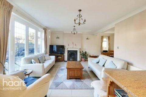 undefined, Leys Gardens, Barnet