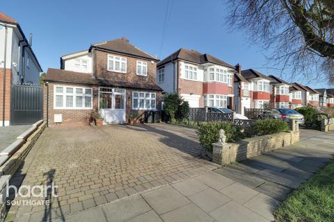 Leys Gardens, Barnet