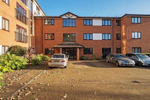 2 bedroom apartment to rent, Station Road,  Henley,  RG9