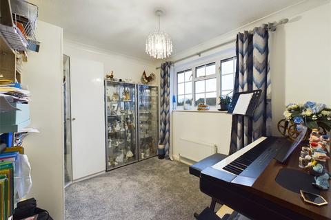 46 Bittern Avenue, Abbeydale, Gloucester, GL4 4WB