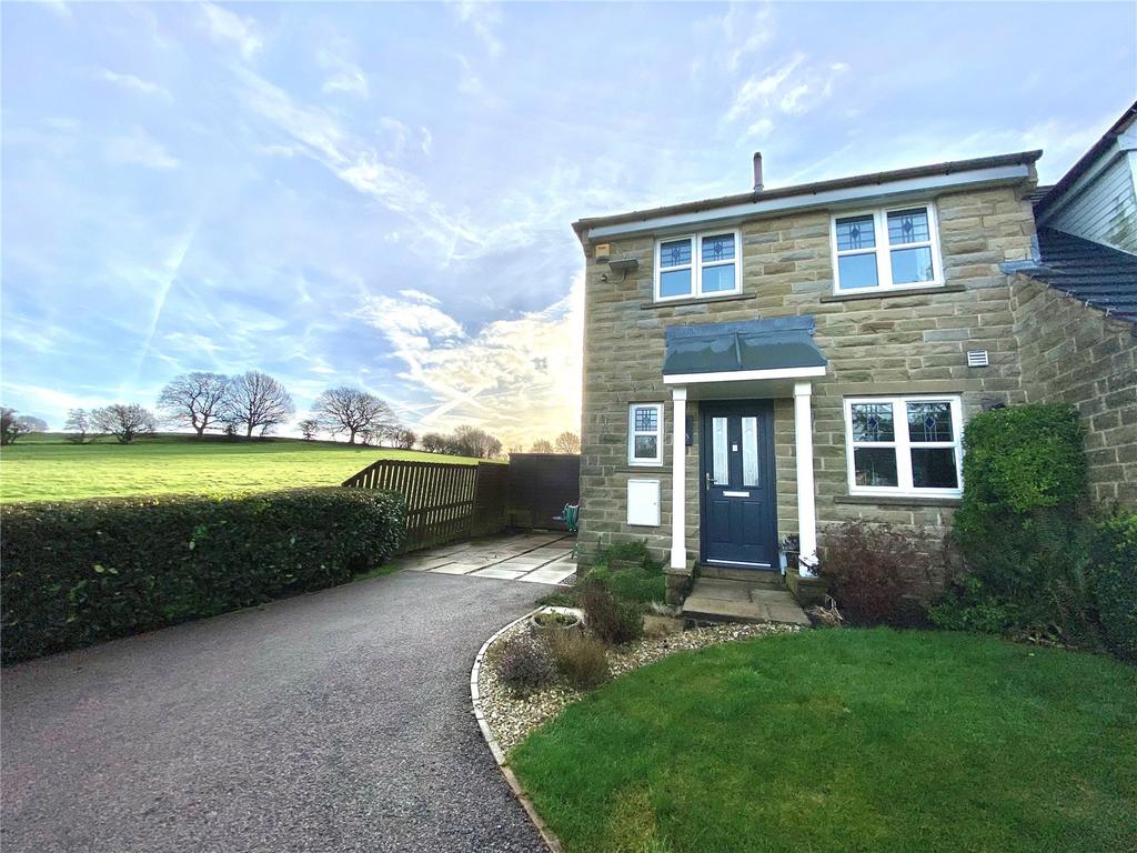 Hawthorne Way, Shelley, Huddersfield, West Yorkshire, HD8 3 bed semi