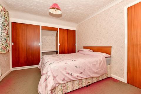3 bedroom chalet for sale, Harris Close, Northfleet, Gravesend, Kent