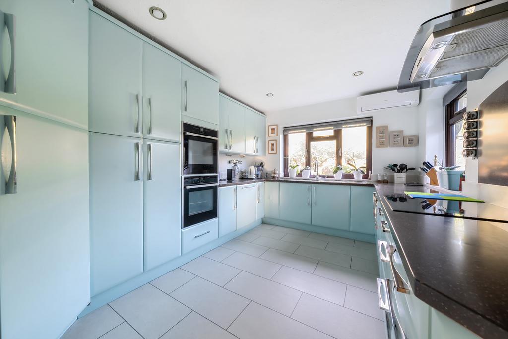 Kennedy Close, Pinner, HA5 4 bed bungalow for sale £1,350,000