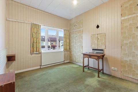 3 bedroom terraced house for sale, Horsham Avenue, London