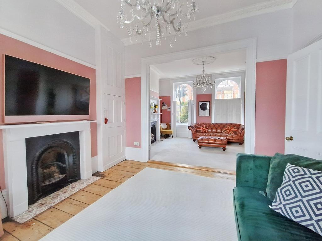 Maidstone Road, Rochester 5 bed terraced house for sale £590,000