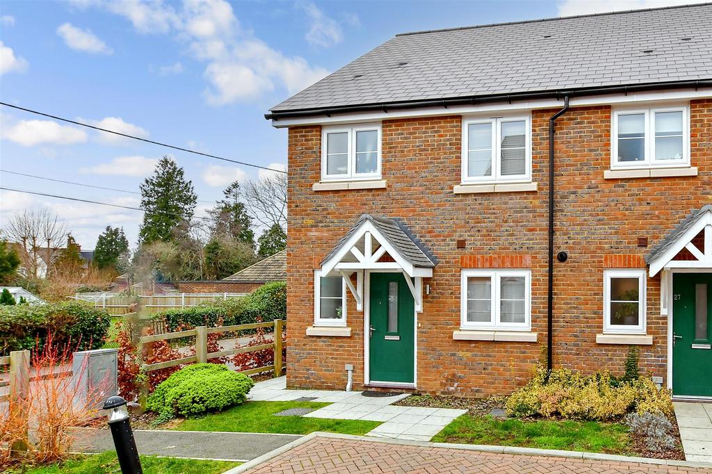 Seymour Drive, Marden, Tonbridge, Kent 3 bed semidetached house for