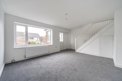 3 bedroom semi-detached house for sale - 5 Sunbury Close, Dukinfield, SK16 5HP