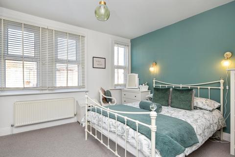 136 High Street, Shoeburyness, Southend-on-sea, SS3 9AT