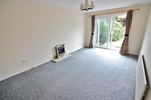 2 bedroom bungalow to rent, Clive Lodge, Southport, PR8