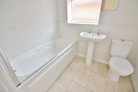 2 bedroom bungalow to rent, Clive Lodge, Southport, PR8