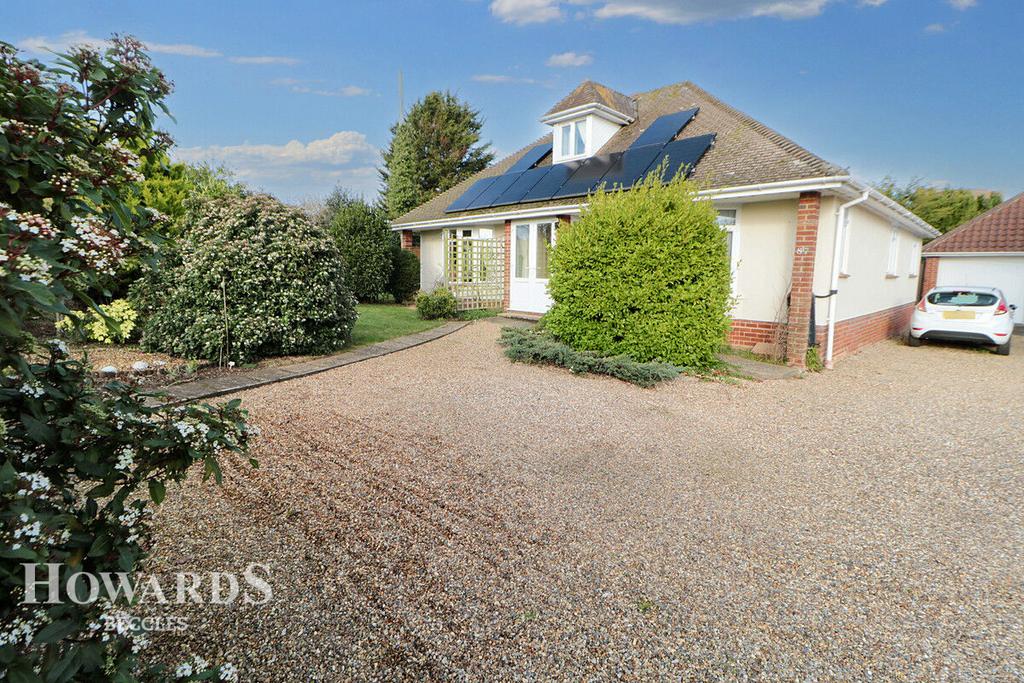 Ellough Road, Beccles 4 bed detached bungalow for sale £450,000