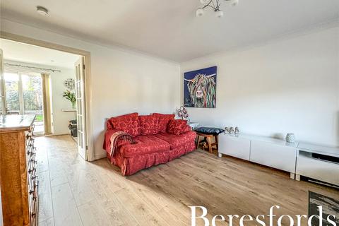 16 Ewan Road, Harold Wood, Romford, RM3 0WW