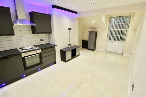 2 bedroom house to rent, Flat 4. 4 Ashwood Terrace, Leeds LS6
