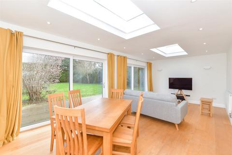 4 bedroom chalet for sale, Lion Road, Bognor Regis, West Sussex