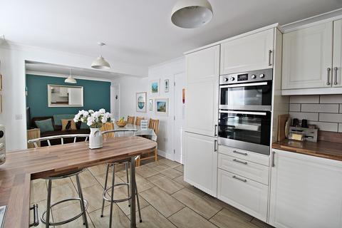 26 Bluebell Drive, Llanharan, Pontyclun, CF72 9UN