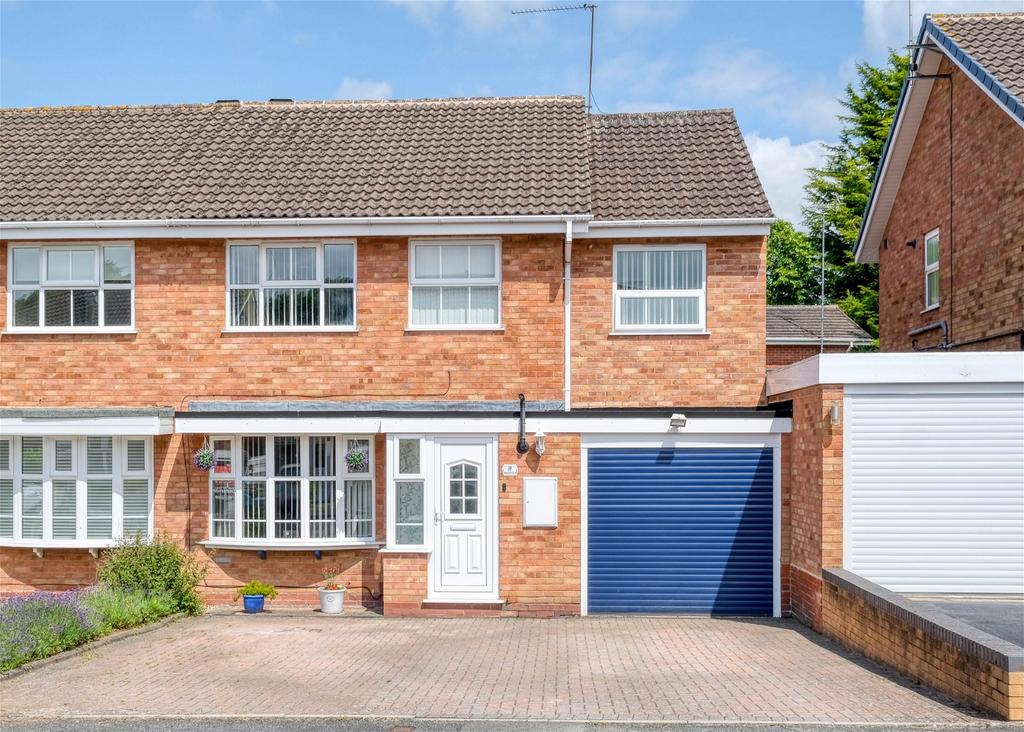 Edgmond Close, Winyates West... 4 bed semidetached house for sale £
