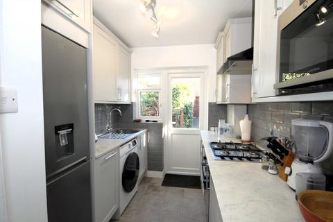 31 Dudley Drive, Morden, SM4 4RJ