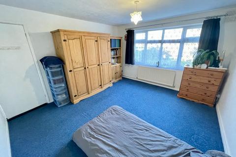 2 bedroom ground floor maisonette for sale, Hillary Close, Luton, Bedfordshire, LU3 3DL