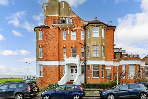 1 bedroom ground floor flat for sale, Lewis Crescent, Cliftonville, Margate, Kent