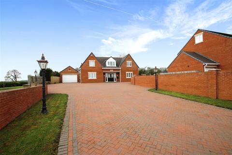 4 bedroom detached house for sale, South Road, Bishop Auckland DL14