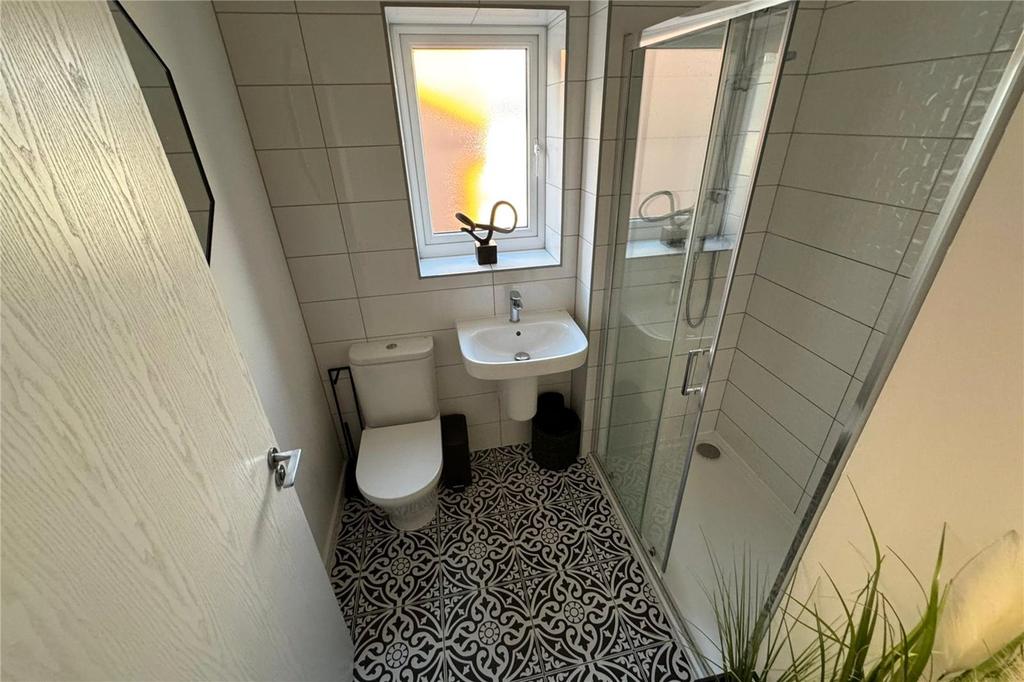 Ensuite Shower Room