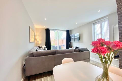 306 Mauldeth Road, Manchester, M19 1DZ