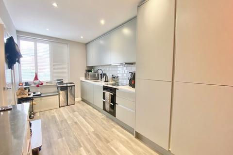 306 Mauldeth Road, Manchester, M19 1DZ