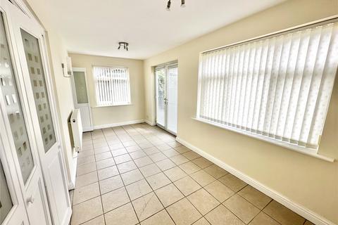 6 Starbeck Close, Bury, BL8 2UP