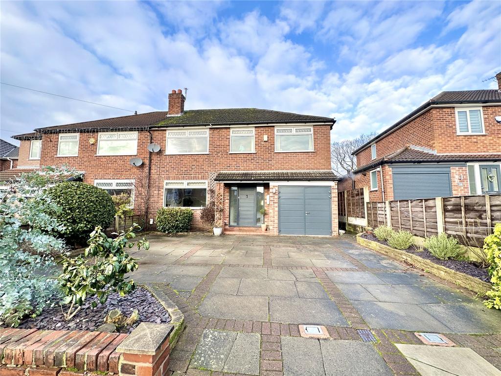 Sale, Cheshire M33 5 bed semidetached house for sale £545,000