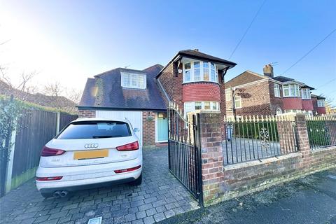4 bedroom detached house for sale - West Timperley, Altrincham WA14