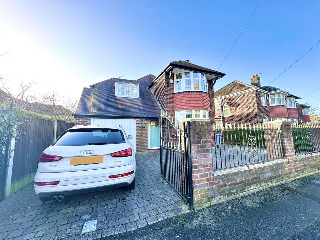 De Quincey Road, Altrincham WA14 4 bed detached house for sale £600,000