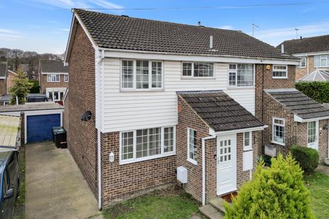 3 bedroom semi-detached house for sale - Lake Drive, Higham, Rochester, Kent, ME3