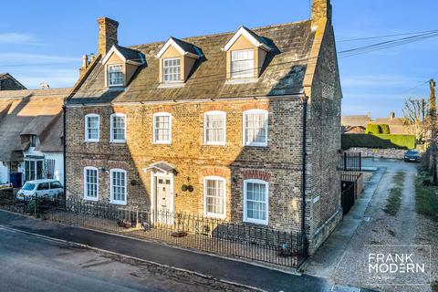 4 bedroom farm house for sale, Gracious Street, Whittlesey, PE7