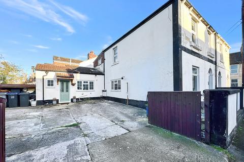 2 bedroom semi-detached house for sale - West Street, Trowbridge