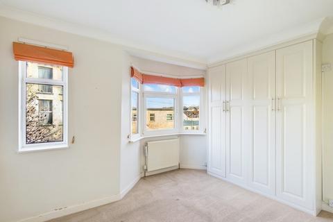 4 bedroom end of terrace house for sale, Boscombe Road, Folkestone